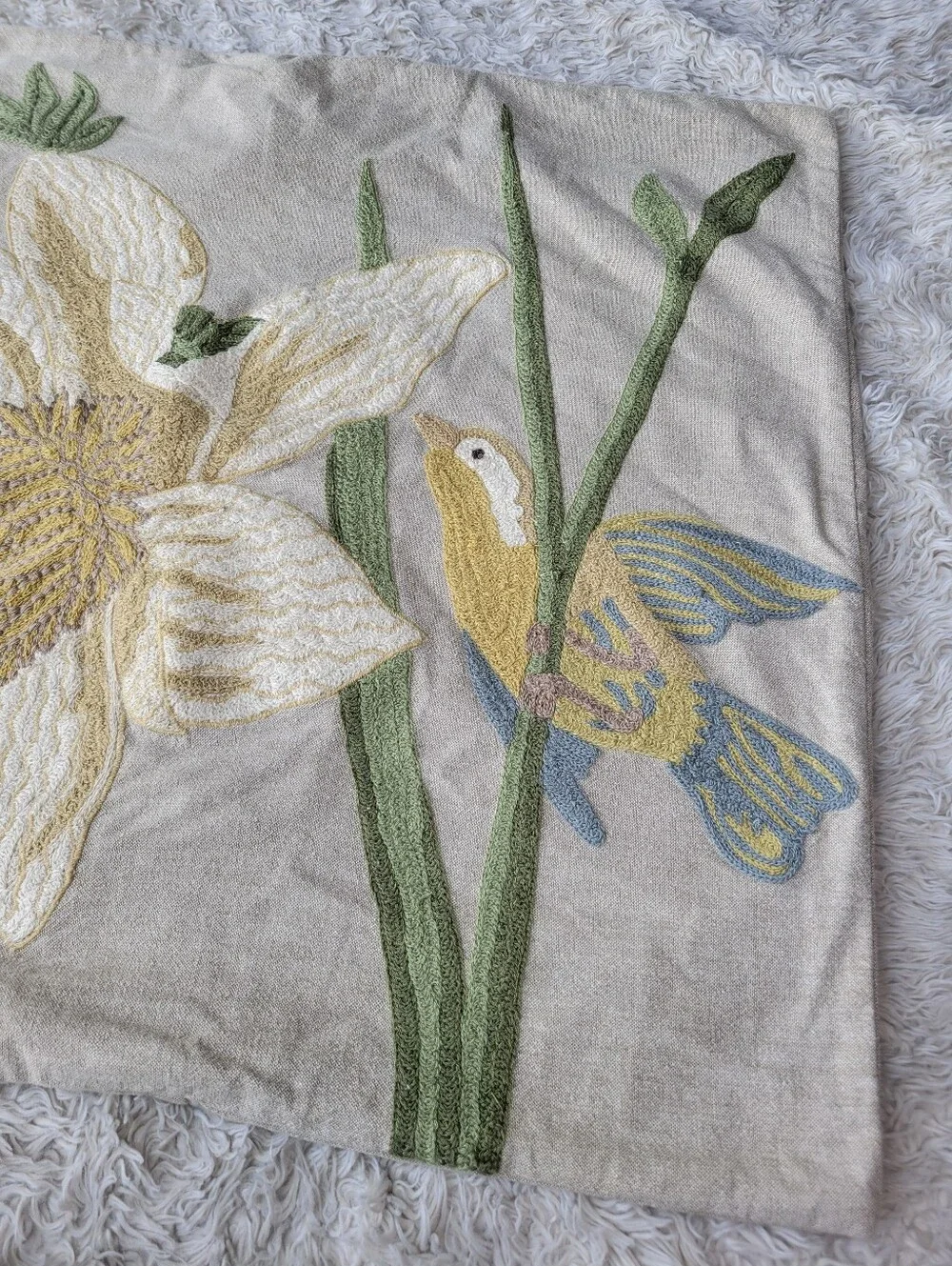 Pottery Barn Daffodil Bird Embroidered Pillow Case 24x24